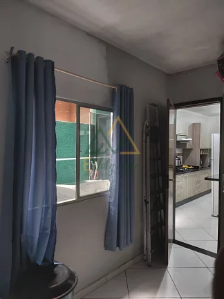 Imagem Casa com ático à venda Campo de Santana Curitiba PR