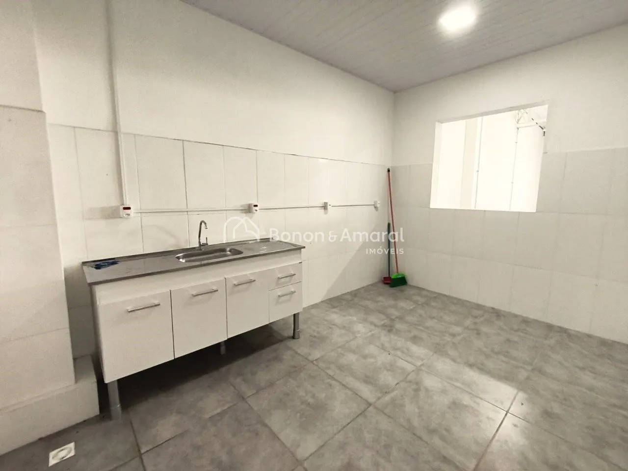 Imagem Galpão para venda na Vila Georgina em Campinas, 3 vagas na frente, 350 m²