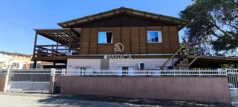 Imagem Sobrado com 5 quartos sendo 3 Suítes e com piscina para venda em Barra Velha - SC