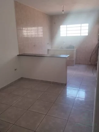 Imagem Casa com 2 Quartos e 1 Banheiro para Alugar, 70 m², por R$ 2.000/mês