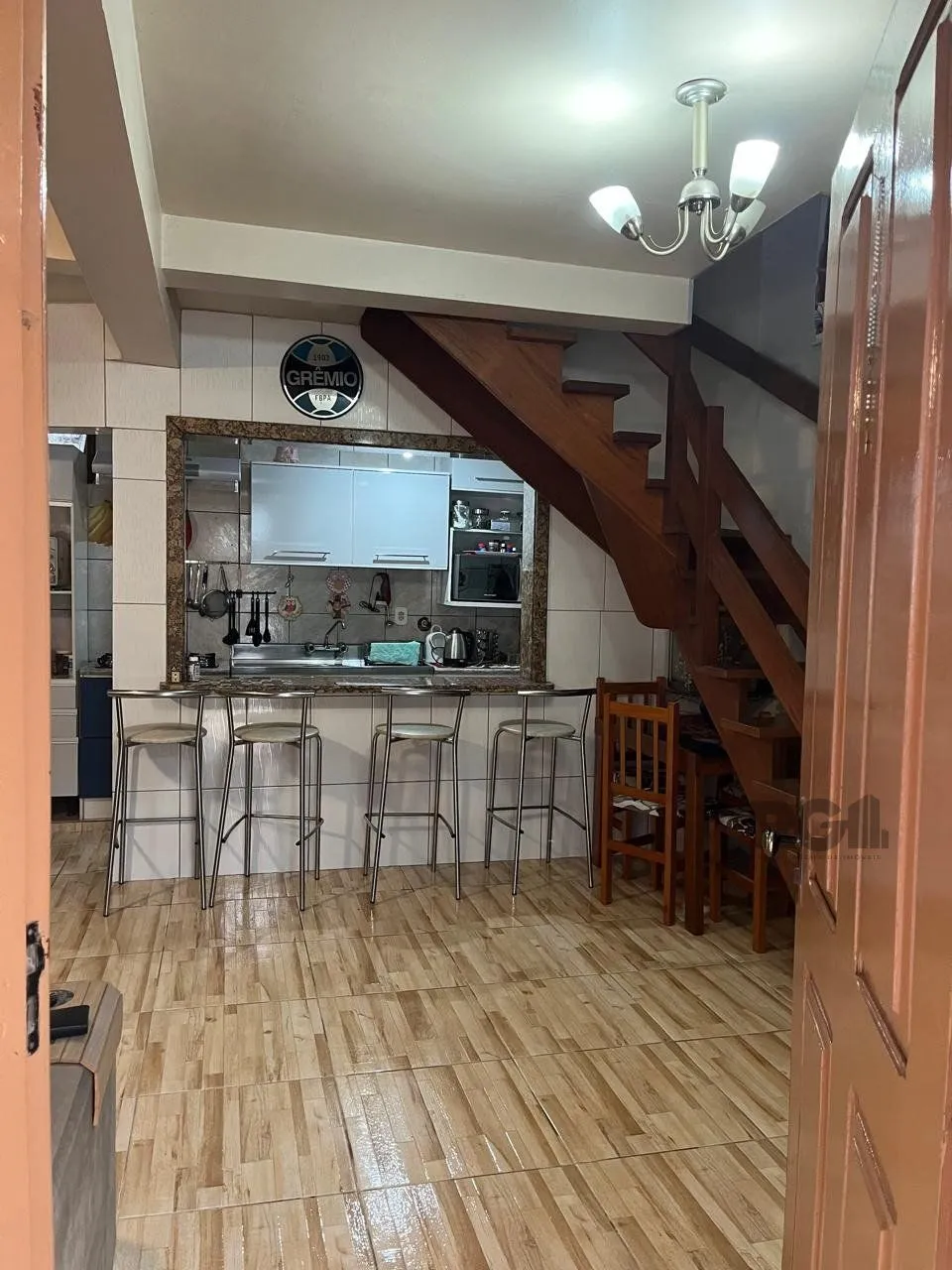 Imagem Casa sobrado mobiliado, 2 dormitórios, Bairro Imbuí