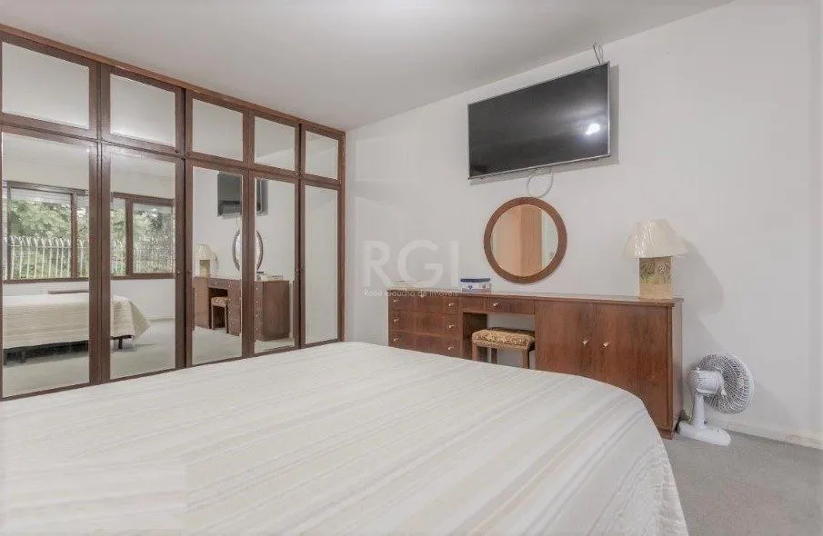 Imagem Casa para Venda - 327m², 4 dormitórios, sendo 1 suites, 3 vagas - Chácara das Pedras