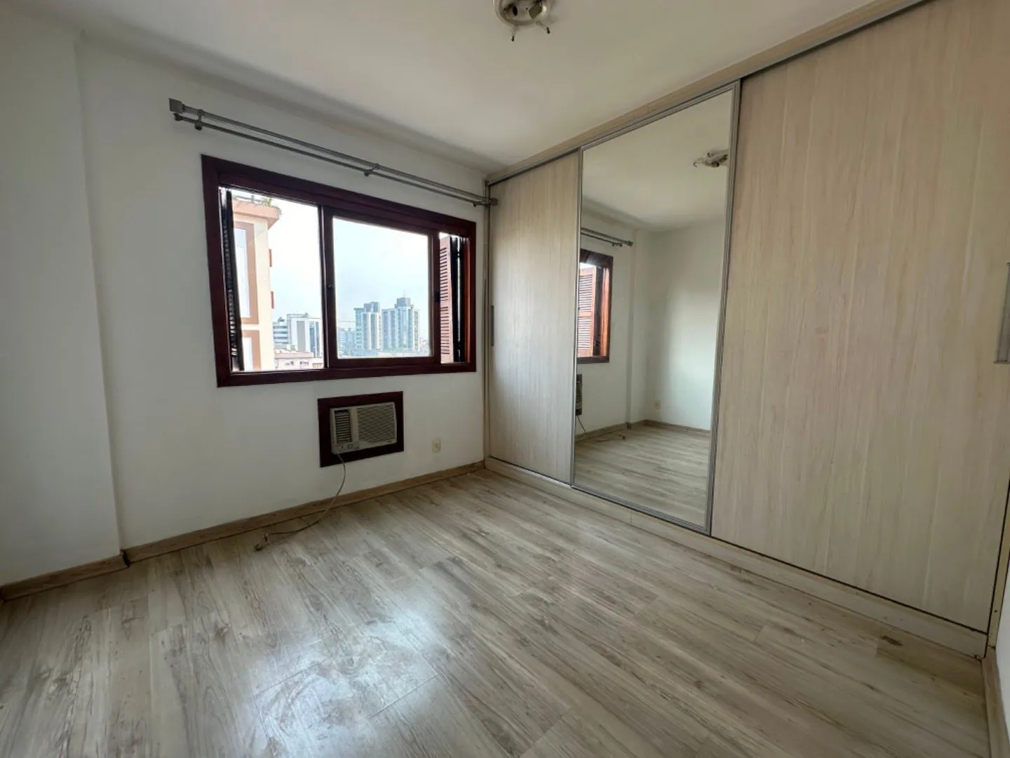 Imagem Apartamento com 3 dormitórios à venda, 114 m² por R$ 749.900,00 - Centro - Canoas/RS
