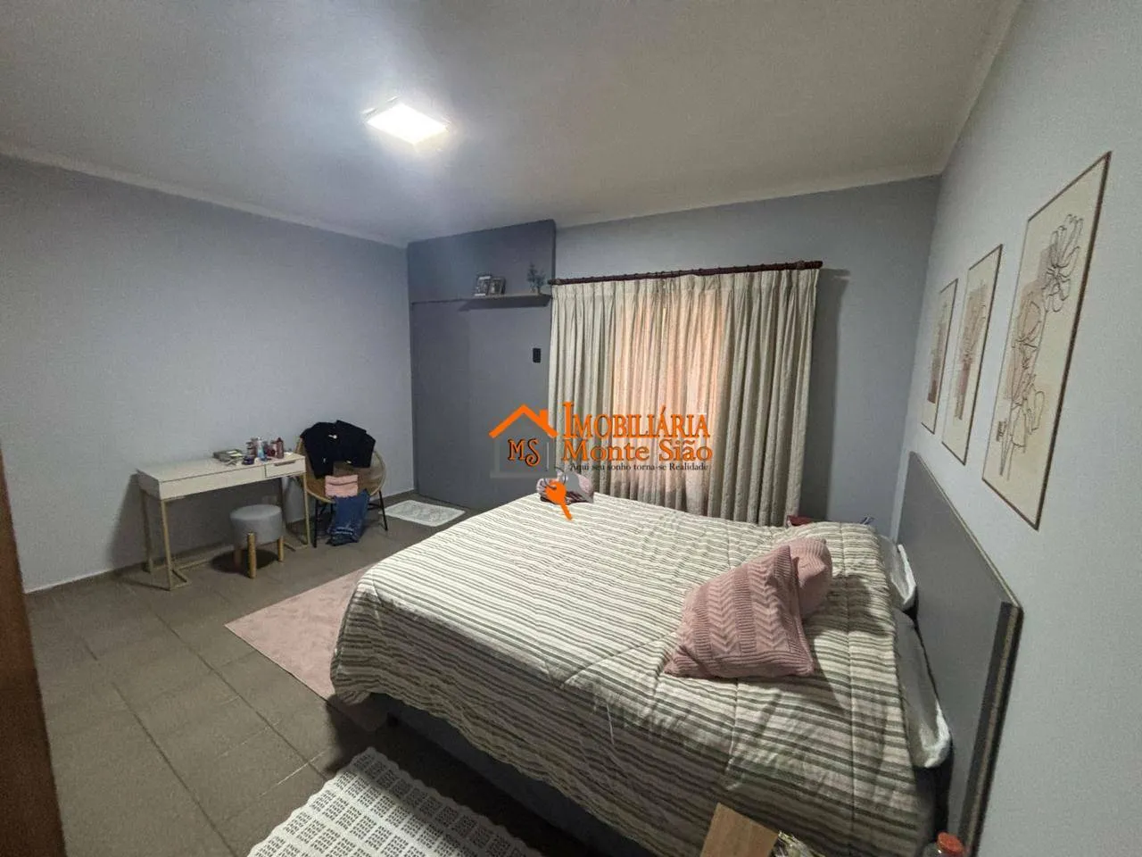 Imagem Sobrado com 4 dormitórios à venda, 100 m² por R$ 730.000,00 - Bela Vista - Guarulhos/SP