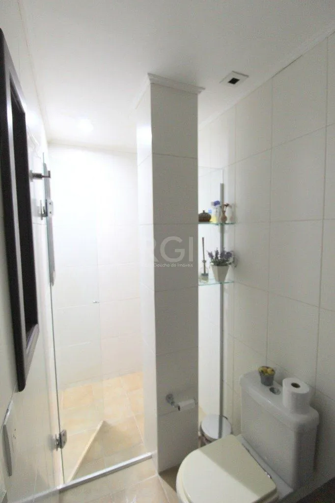 Imagem Casa para Venda - 100m², 3 dormitórios, 3 vagas - Nonoai