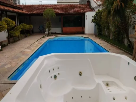 Imagem Casa com Piscina, 5 suítes, 405 m² - Venda!