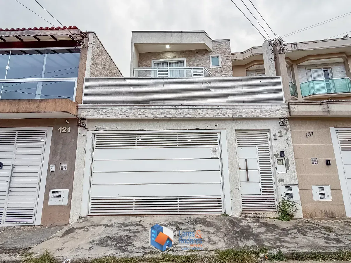Imagem Sobrado para venda em Vila Guedes com 3 quartos, sendo 3 suítes, 196m²