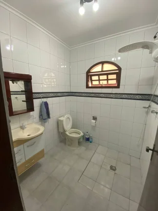 Imagem Sobrado 194 m² 2 Dormitorios ( possivel fazer um terceiro) 2 Vagas