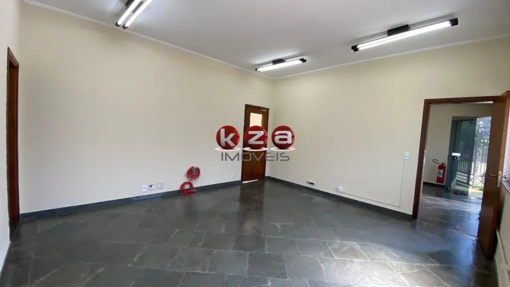 Imagem Galpão Industrial Completo para Locação em Valinhos-SP - Chácaras São Bento 6 banheiros, 8 vagas, 3.236,32 m² - Localização Estratégica!