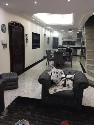 Imagem A casa mais bonita do bairro!!!!!!!!
