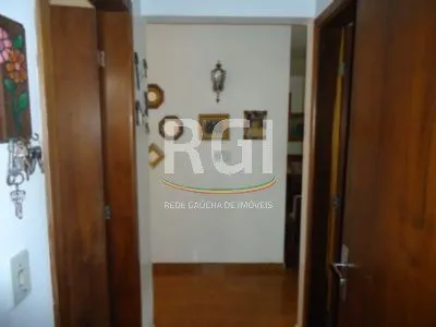Imagem Casa para Venda - 330m², 4 dormitórios, 2 vagas - Glória