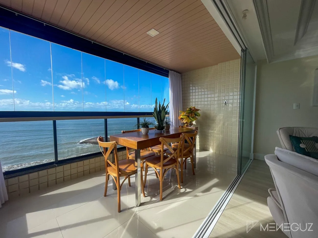 Imagem Apartamento de 03 quartos mais DCE completa na praia do morro de frente!
