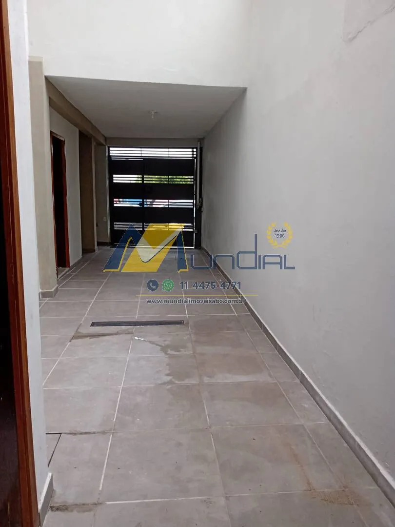 Imagem Ótimo sobrado próximo à escolas e comércio!