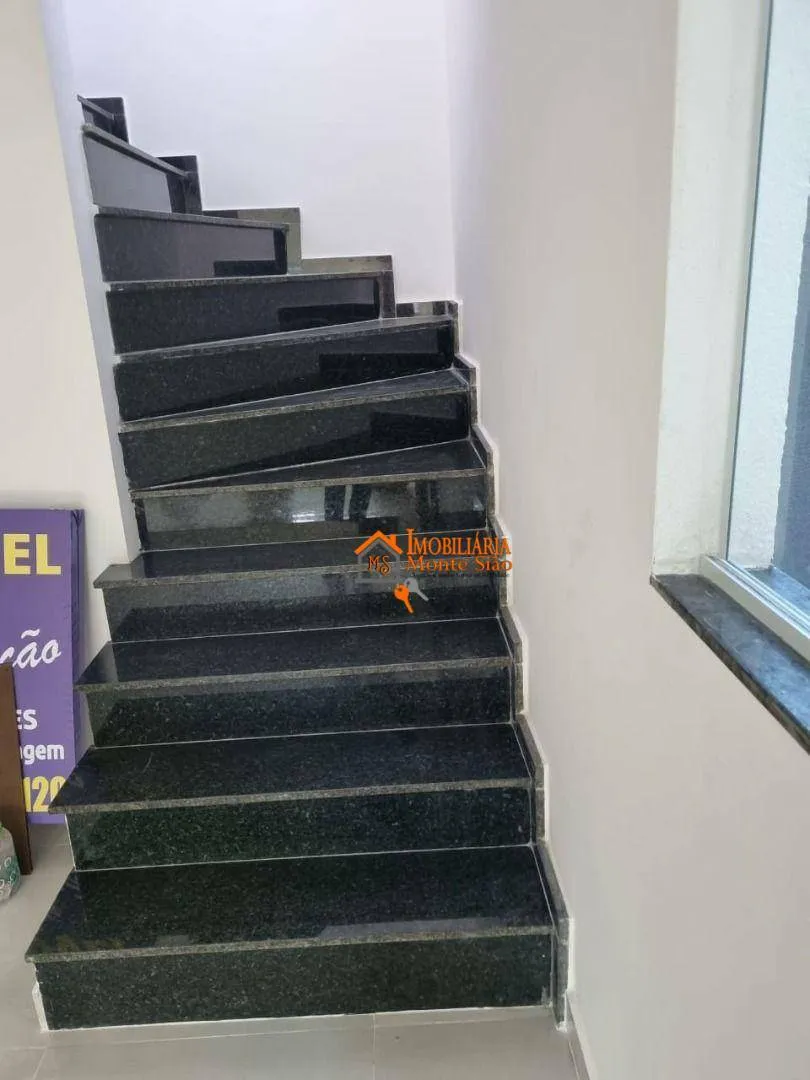 Imagem Sobrado com 3 dormitórios / 3 suítes - 4 vagas - Jardim Santa Clara - Guarulhos/SP