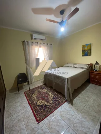 Imagem Casa à venda em Campinas-SP, no bairro Parque São Quirino: 3 quartos, 1 suíte, 3 banheiros, 4 vagas e 179,50 m²!