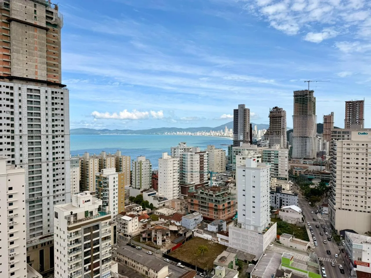 Imagem Apartamento com vista para o mar à venda com 120m2 por R$ 3.000.000,00