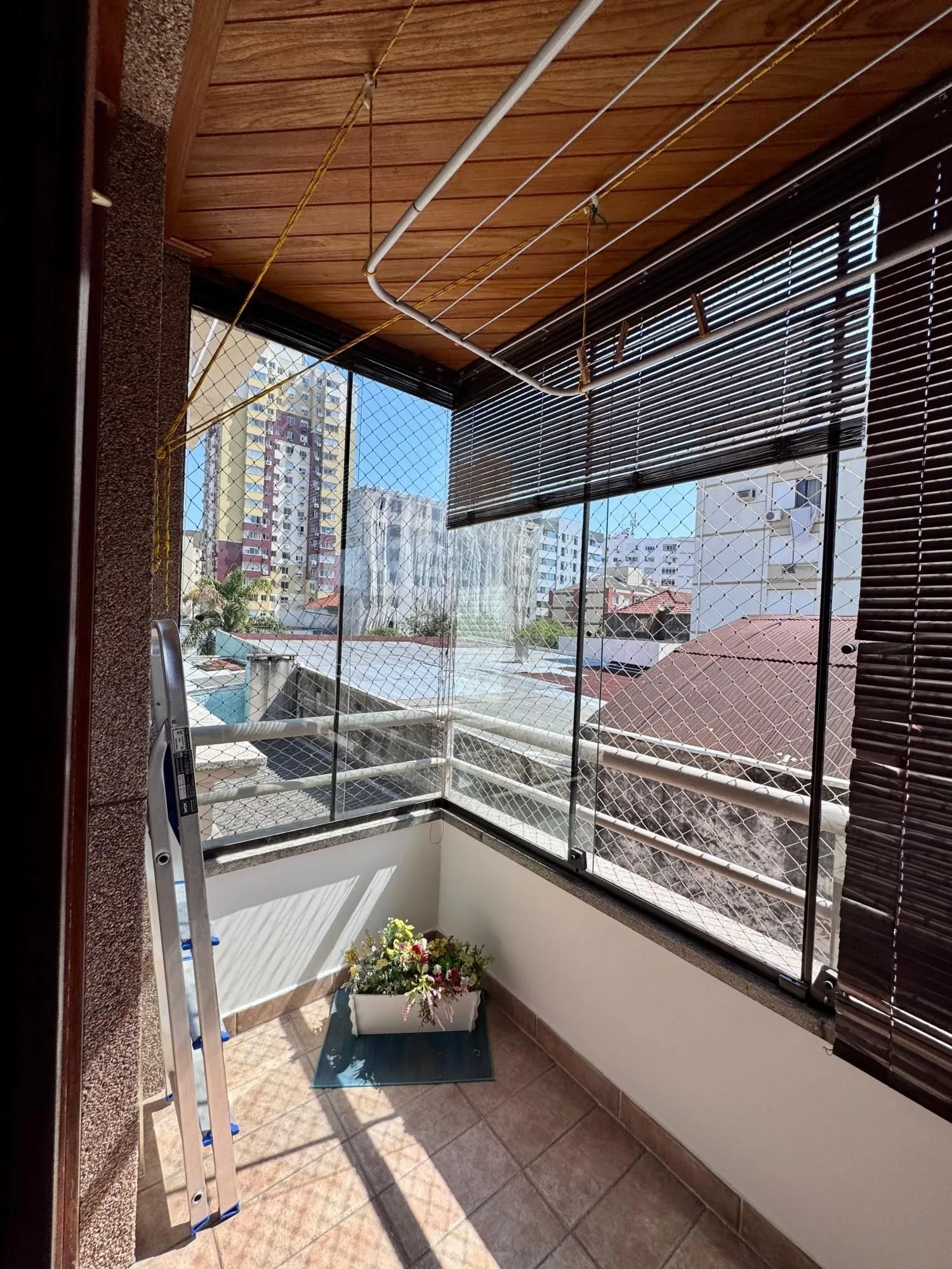 Imagem EXCELENTE APARTAMENTO NO FLORESTA DE 2 DORMITÓRIOS - PRONTO PARA MORAR
