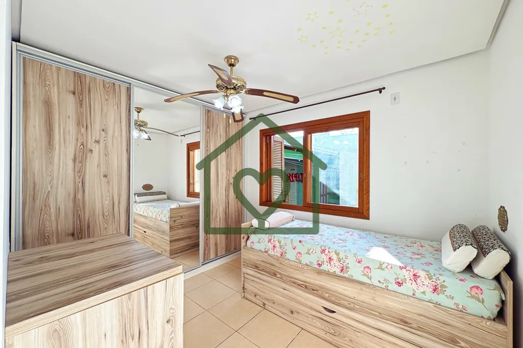 Imagem Esta casa térrea semimobiliada, situada em uma rua sem saída no prestigiado Loteamento Nossa Senho...
