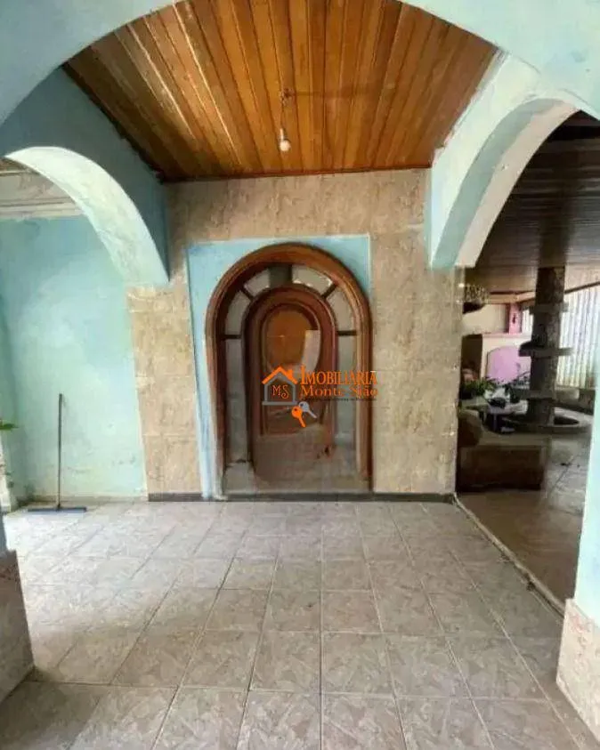 Imagem Sobrado com 5 dormitórios à venda, 600 m² por R$ 2.438.000,00 - Jardim Vila Galvão - Guarulhos/SP