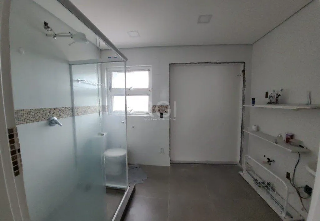 Imagem Casa para Venda - 377m², 4 dormitórios, sendo 2 suítes, 3 vagas - Teresópolis