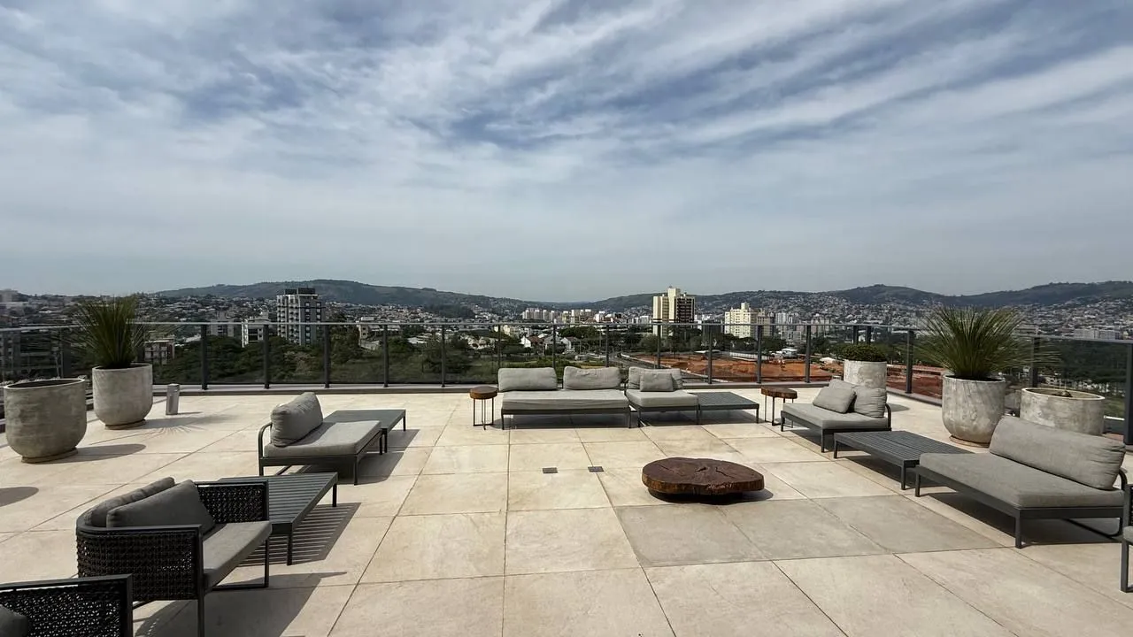 Imagem Apartamento mobiliado de 3 dormitórios com suíte e 2 vagas no Petrópolis