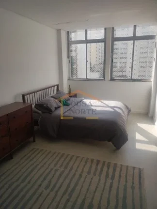 Imagem Apartamento de 87m², reformado, com 2 dormitórios, sendo 1 suite, muito iluminado e arejado. 
Elé...
