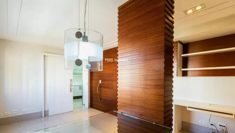 Imagem Imperdível! Apartamento de Luxo em Moema, São Paulo-SP: 3 quartos, 3 suítes, 3 banheiros, 4 vagas de garagem, 230m² de área