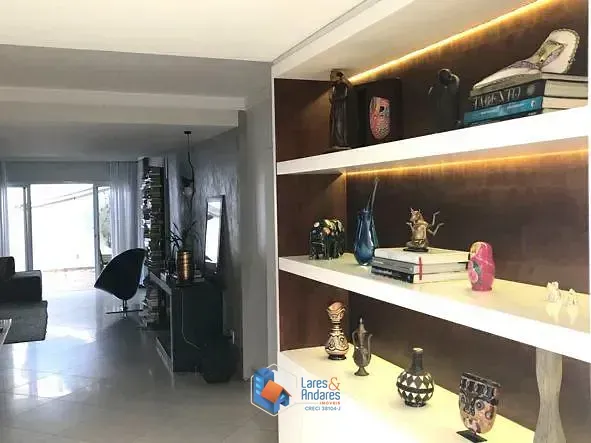 Imagem Casa no condomínio Residencial Belle Ville para venda com 4 quartos, sendo 4 suítes, 312m²