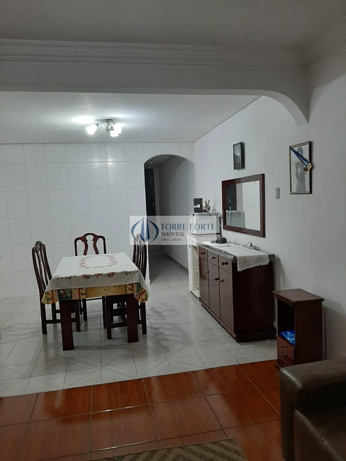 Imagem Casa com 4 dormitórios 3 vagas na Vila California