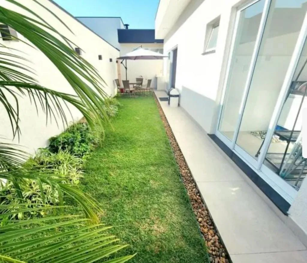 Imagem Casa à venda 3 Quartos, 1 Suite, 2 Vagas, 300M², Piracangaguá, Taubaté - SP | Condomínio Ouroville