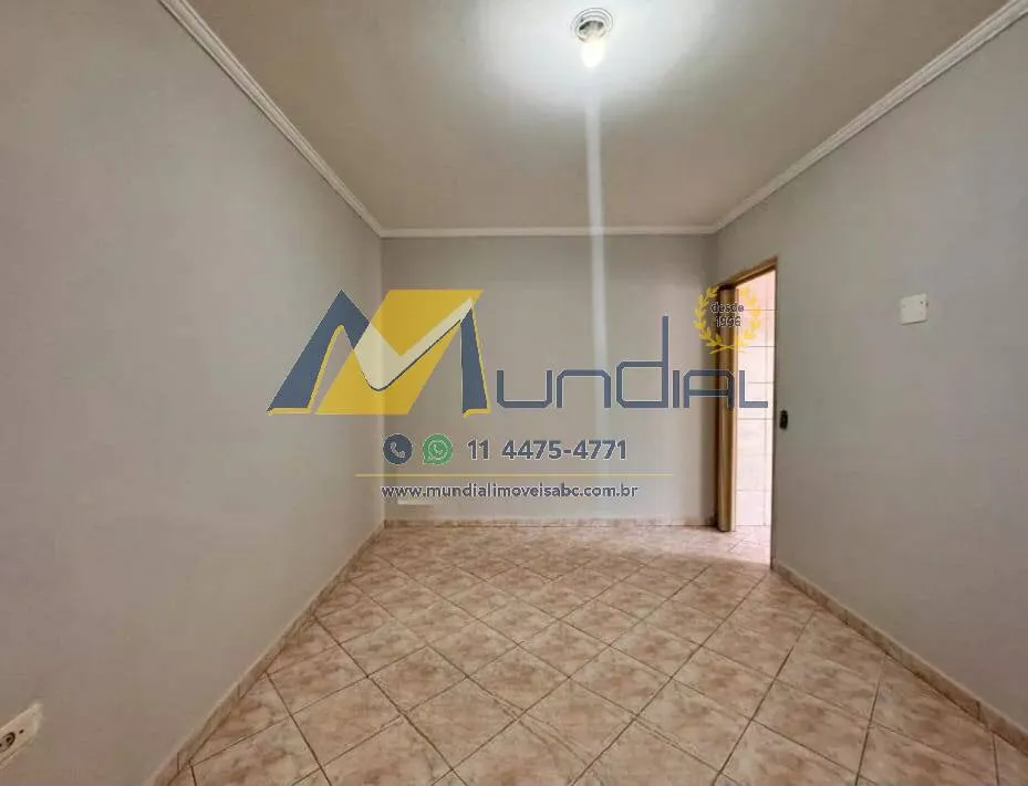 Imagem Casa para Alugar com 55mts, quintal no Jardim Rina