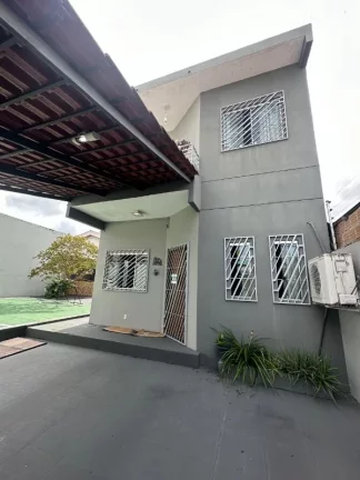 Imagem Casa duplex com quadra esportiva e piscina , disponível para locação, no conjunto 31 de março, no bairro Japiim , semi-mobiliada
