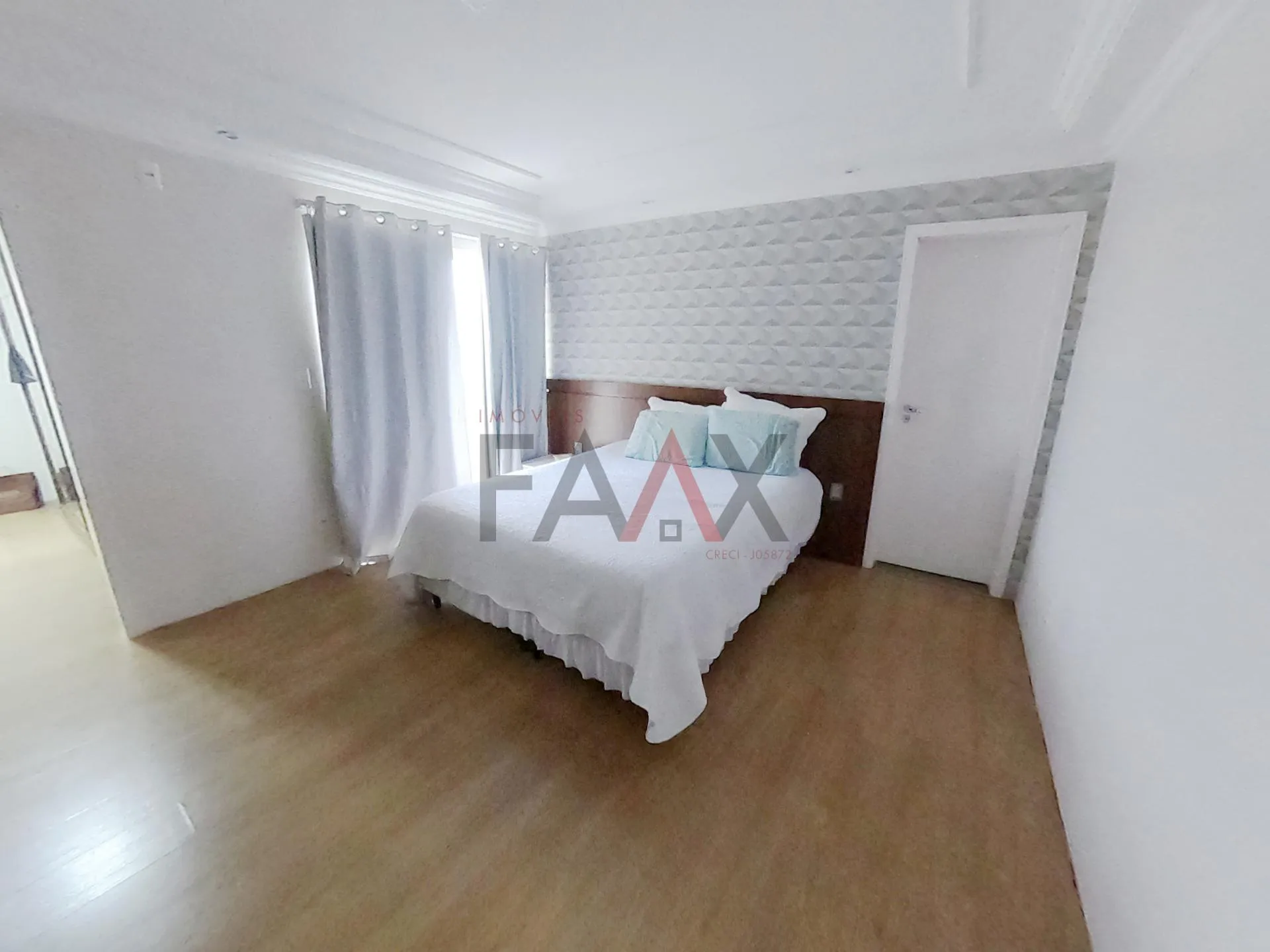 Imagem Sobrado com 4 dormitórios à venda,648.00 m², Alto da XV, GUARAPUAVA - PR
