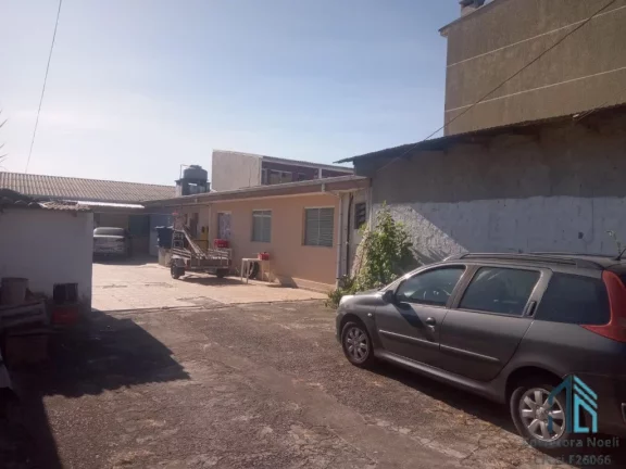 Imagem Casa a venda c/ loja no mesmo terreno a venda no Uberaba em Curitiba Pr