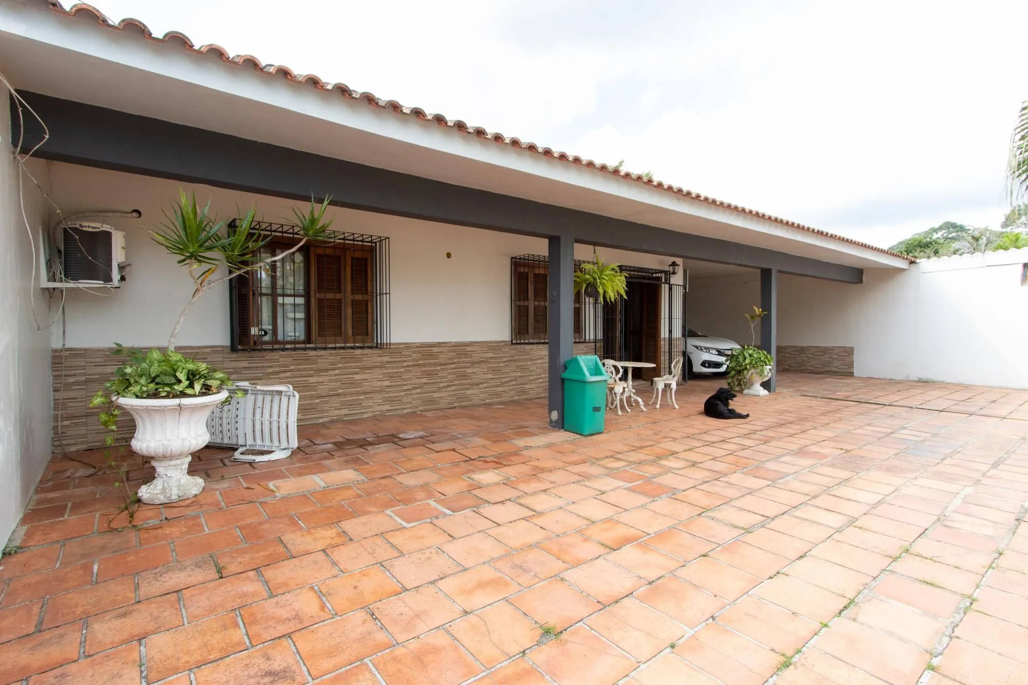 Imagem Casa em Vila Nova, Porto Alegre! Com 160m² de área privativa e um total de 899m²