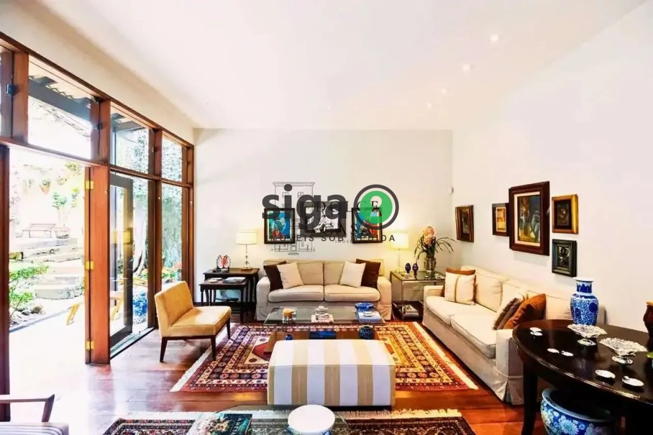 Imagem SOBRADO DE ALTO PADRÃO À VENDA NO JARDIM GUEDALA | 400m² | 3 SUÍTES | PISCINA | 4 VAGAS