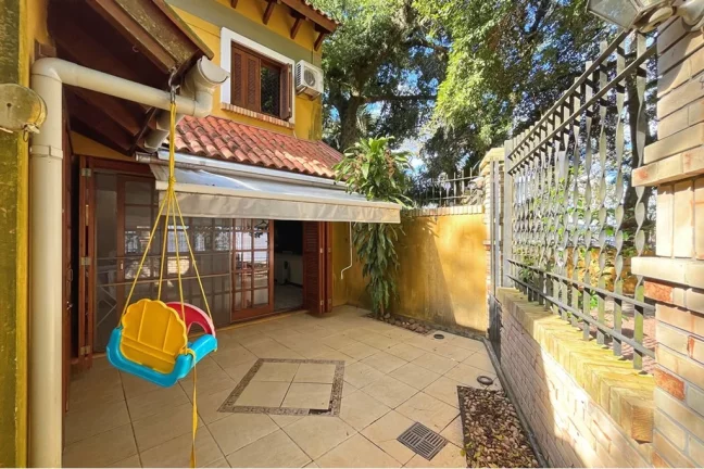 Imagem Casa em Condomínio para venda no bairro Pedra Redonda em Porto Alegre