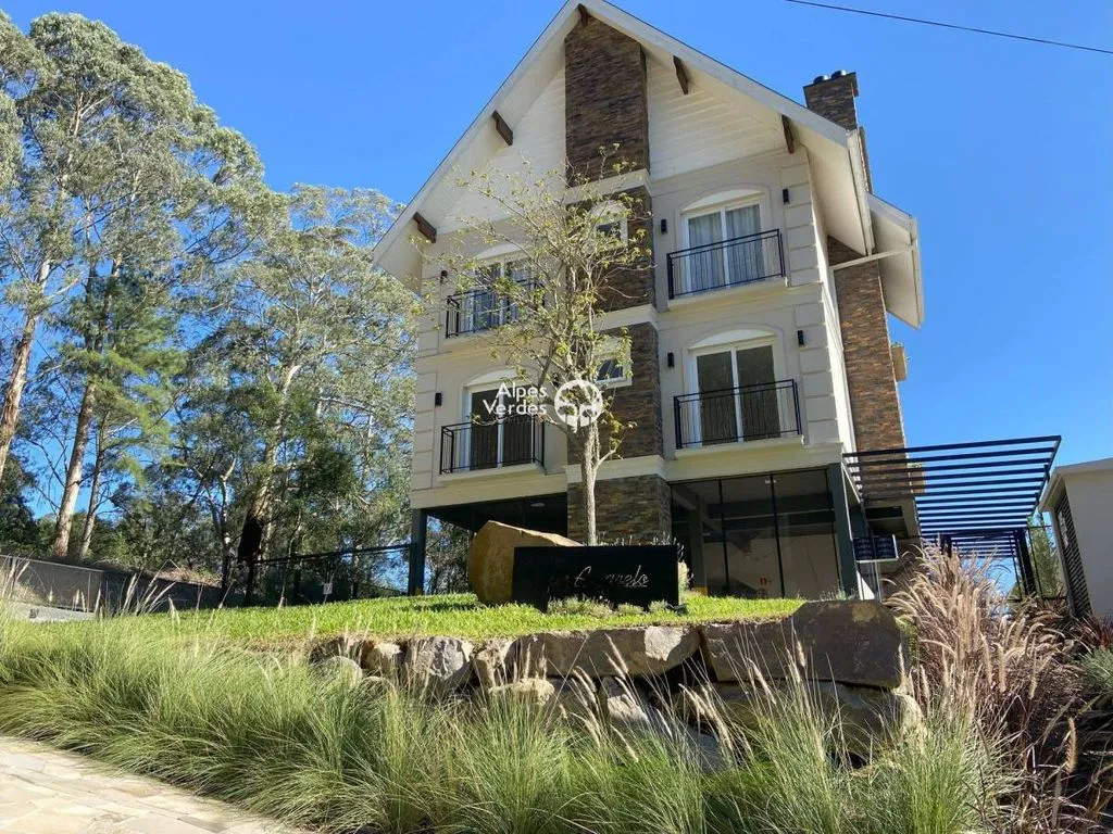 Imagem Vende-se Cobertura, no Residencial Ipê Amarelo, em Gramado, com 3 quartos