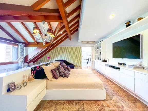 Imagem Casa em Condomínio para venda no bairro Três Figueiras em Porto Alegre