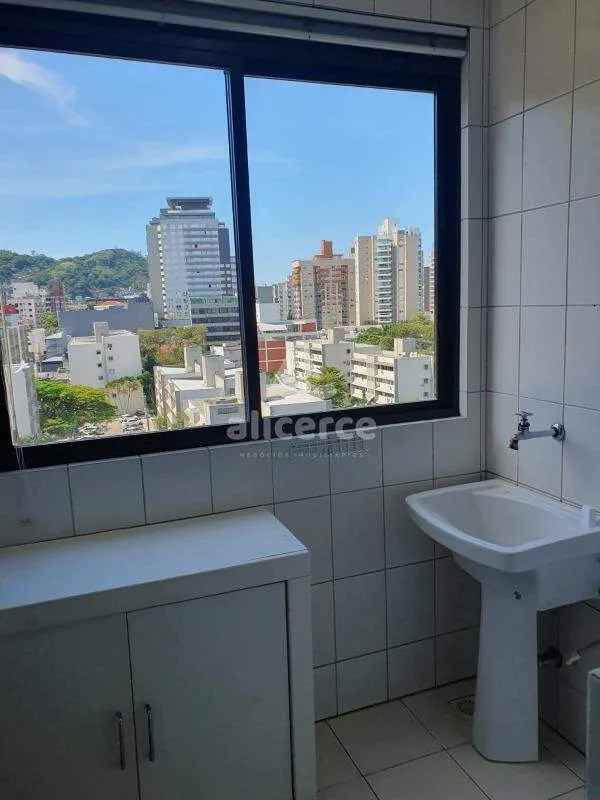 Imagem Apartamento à venda com 2 quartos 1 suíte, 76m² em Centro Florianópolis
