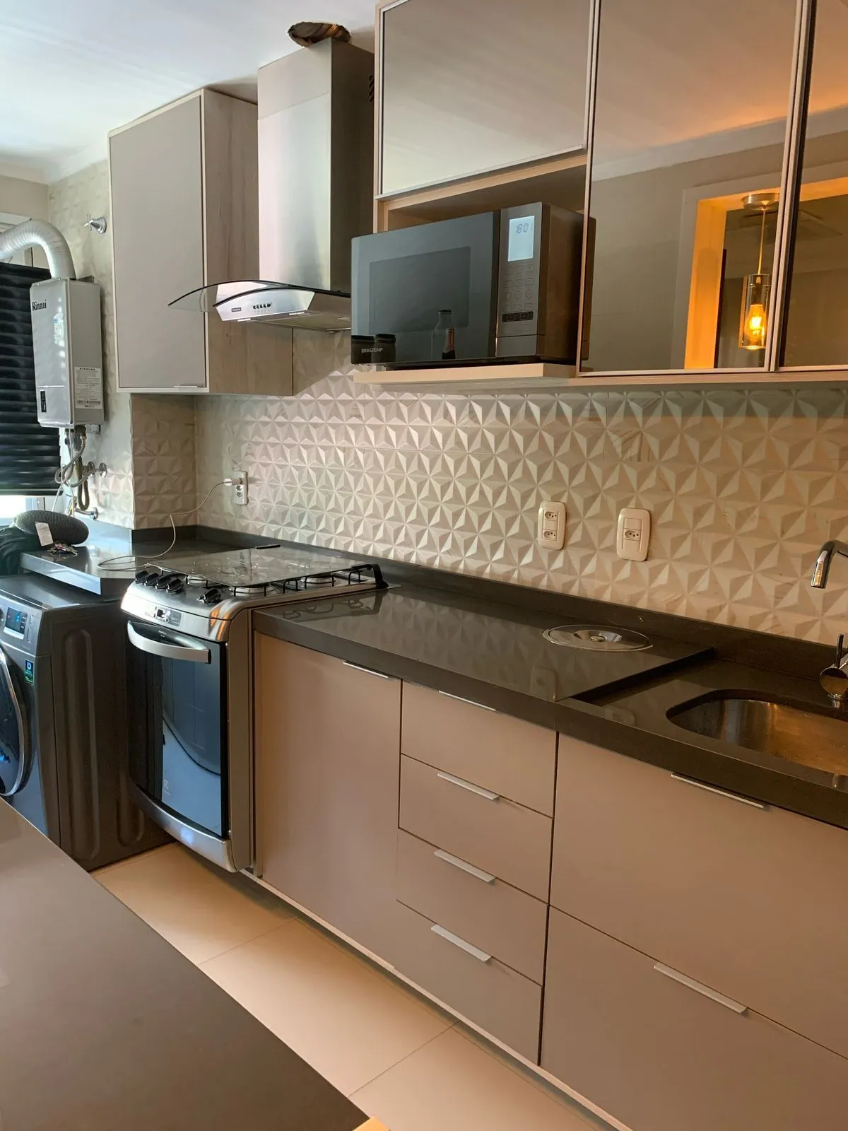 Imagem Apartamento com 2 quartos à venda na Rua Guilherme Alves, 617, Partenon