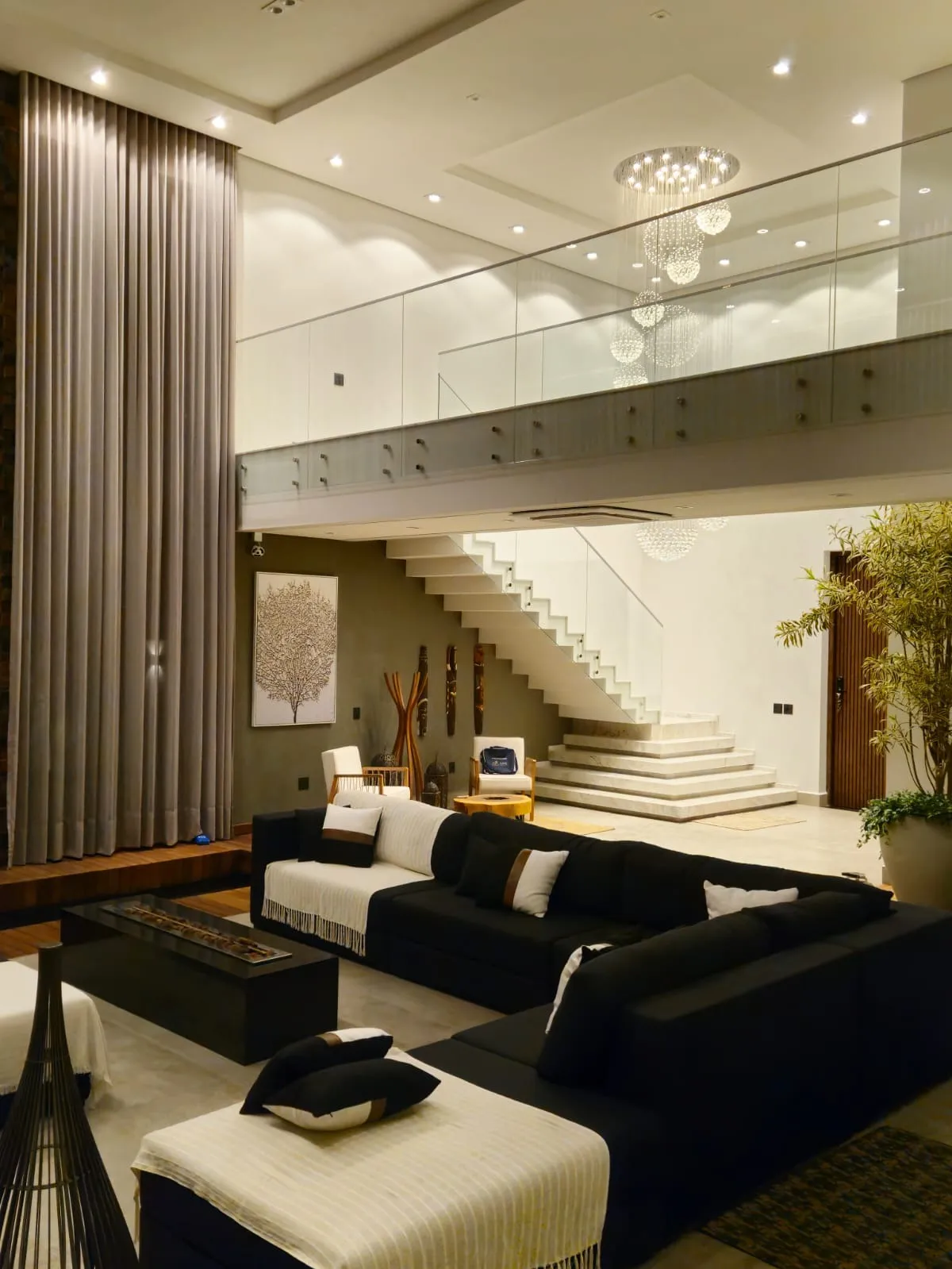 Imagem Sobrado mobiliado e decorada de 787m², Localizado no Residencial Saint Patrick em Sorocaba/SP!