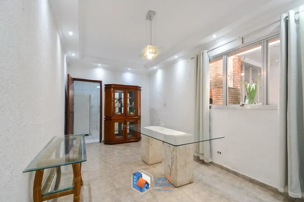 Imagem Casa de vila para venda em Cambuci com 3 quartos, sendo 3 suítes, 200m²