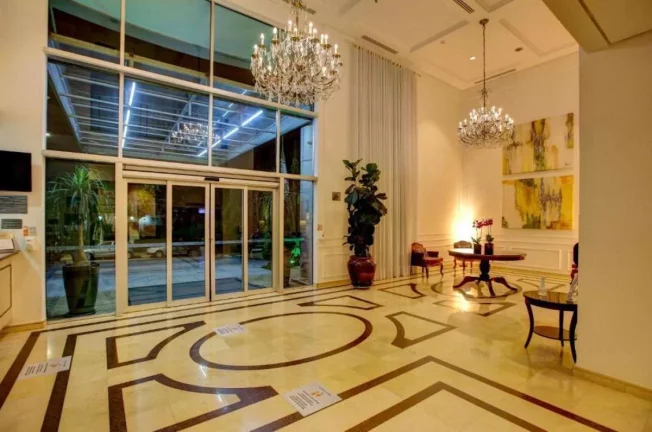 Imagem Flat disponível para venda no Quality Suites Oscar Freire em Pinheiros, com de 32m², 1 dormitório e 1 vaga