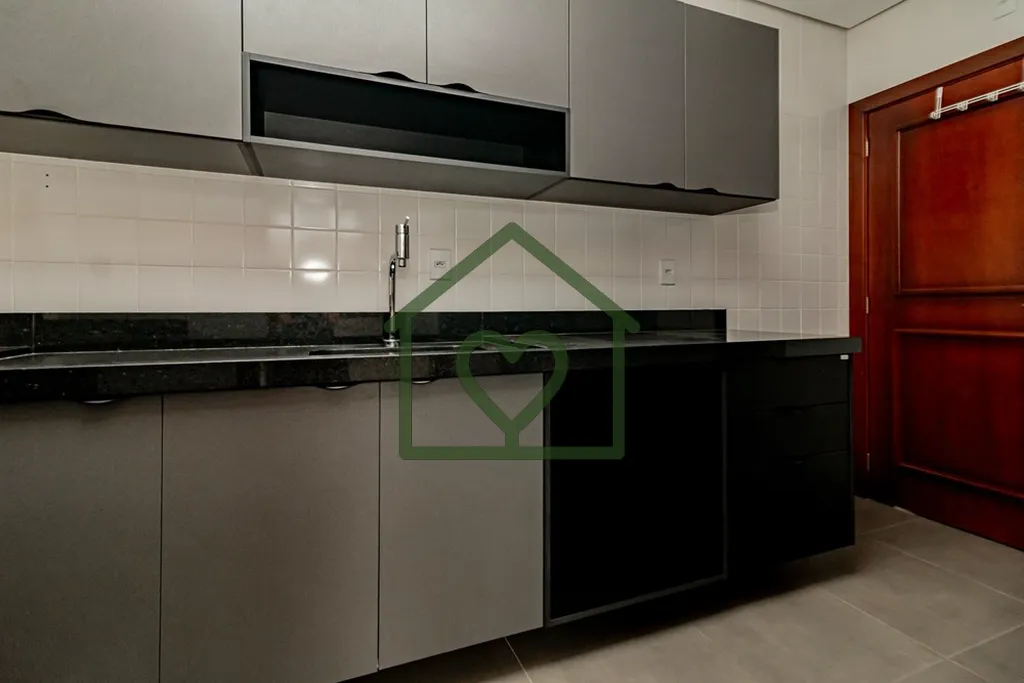 Imagem Apartamento desocupado, 2 dormitórios sendo um suíte, 88m2 privativos, living com sacada e churras...
