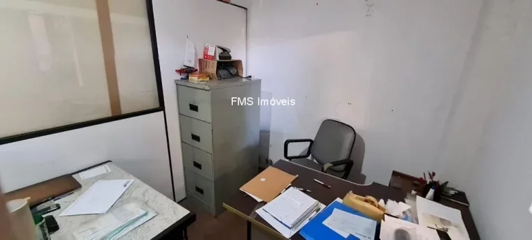 Imagem Galpão Comercial para Locação na Vila Moraes, São Paulo-SP: 610m² de Área Disponível