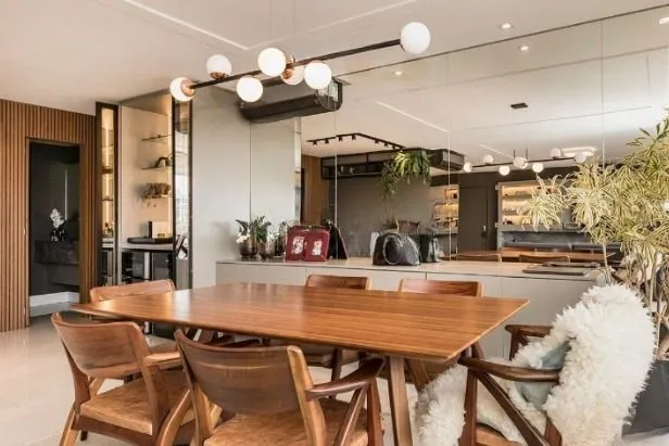 Imagem Apartamento com 3 suítes e 161m² à venda em Petrópolis, Porto Alegre.