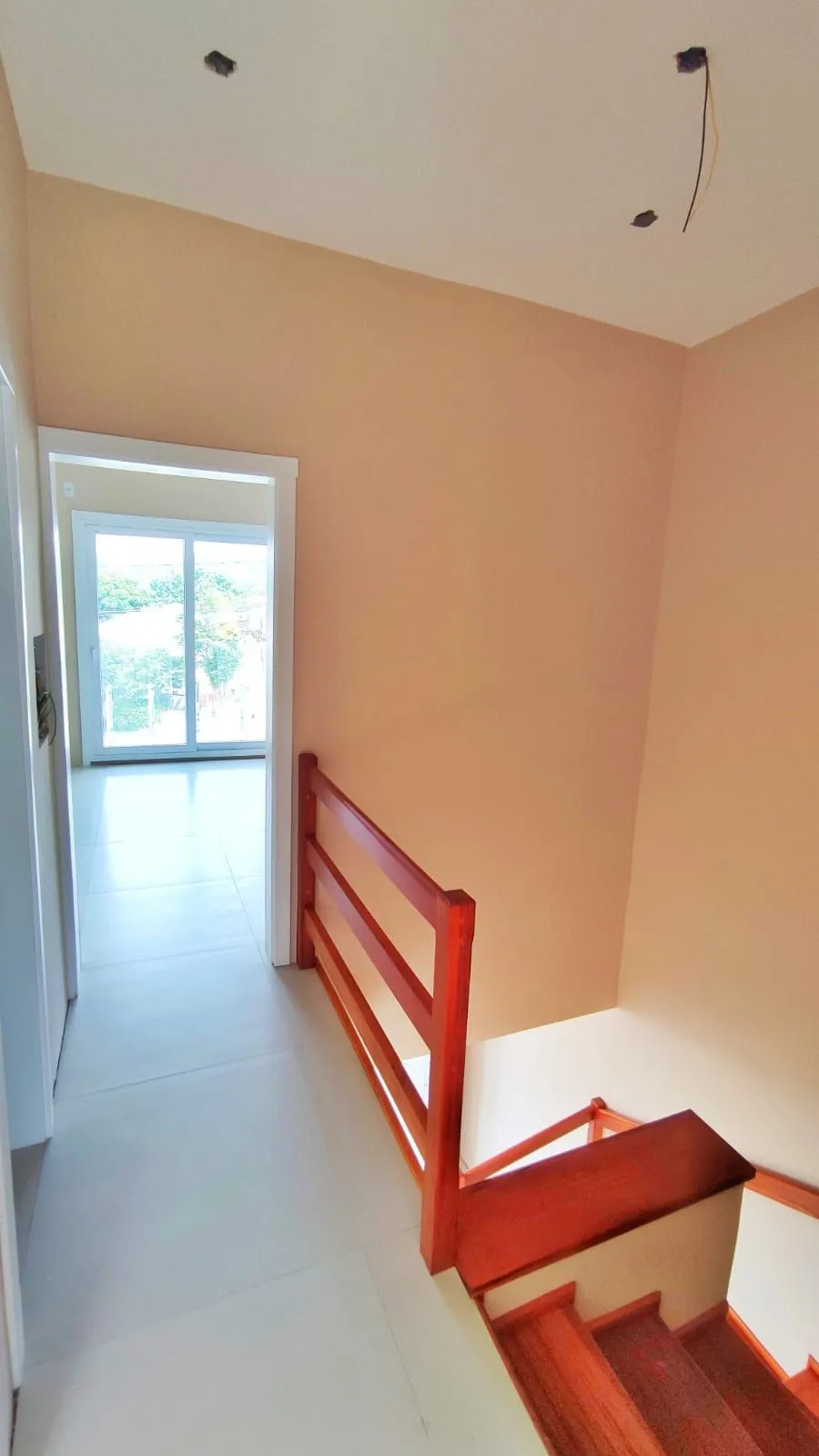 Imagem Sobrado 3 dormitórios suíte à venda no Vila Ipiranga - Porto Alegre - R$ 720.000