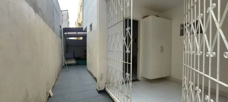 Imagem CASA DUPLEX A VENDA COM 07 QUARTOS 2 SUÍTES E 4 VAGAS DE GARGENS NA PRAIA