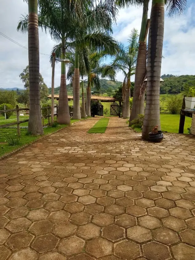 Imagem Vendo linda chácara em Crucilândia/MG com 1.200 m² de área total